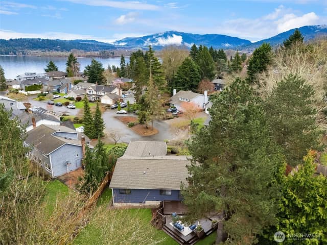 Property photo for 19202 Se 43rd Place, Issaquah photo 4