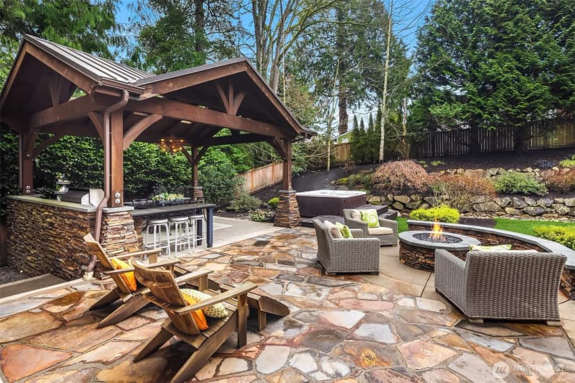 Property photo for 9843 Ne 25th Street, Bellevue photo 19