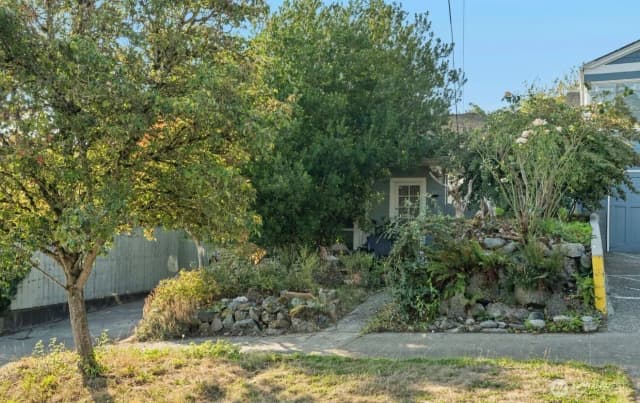 Property photo for 341 Ne 51st Street, Seattle