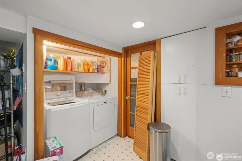 Property photo for 341 Ne 51st Street, Seattle photo 17