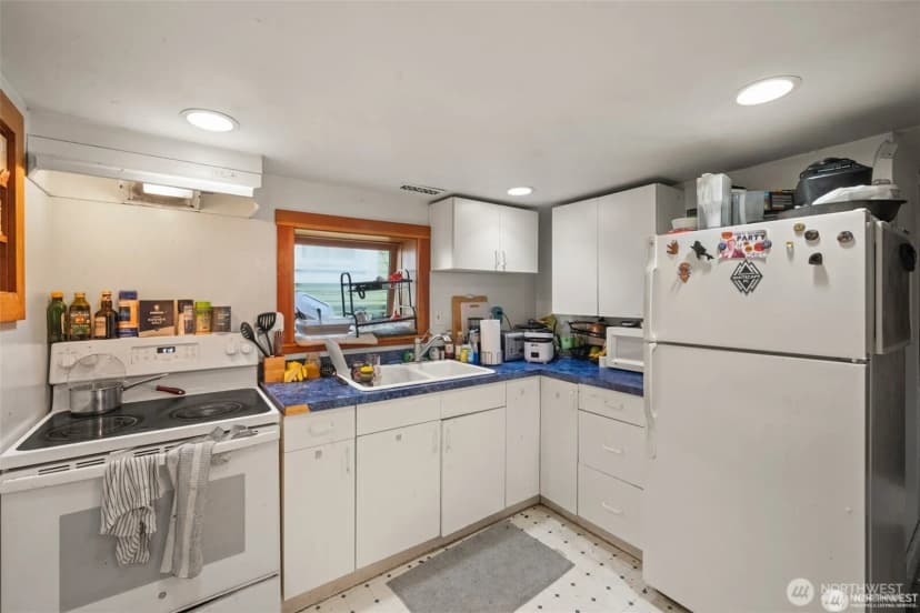 Property photo for 341 Ne 51st Street, Seattle photo 12