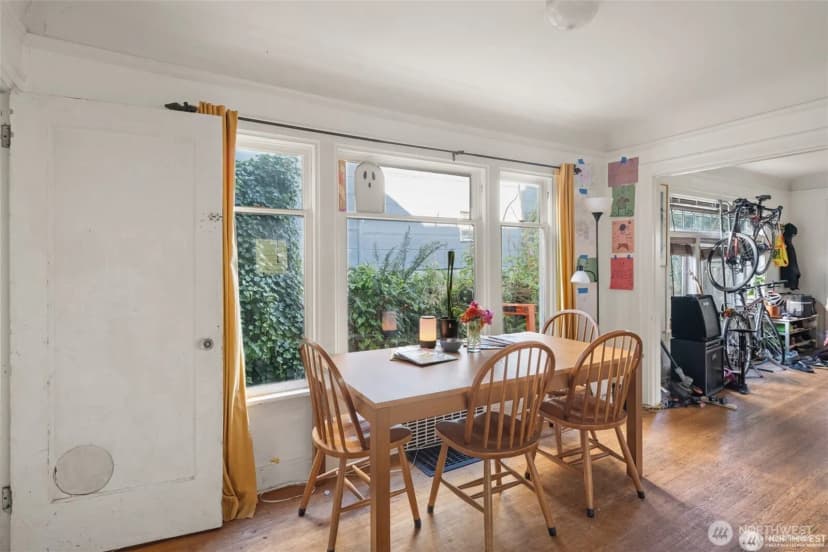 Property photo for 341 Ne 51st Street, Seattle photo 4