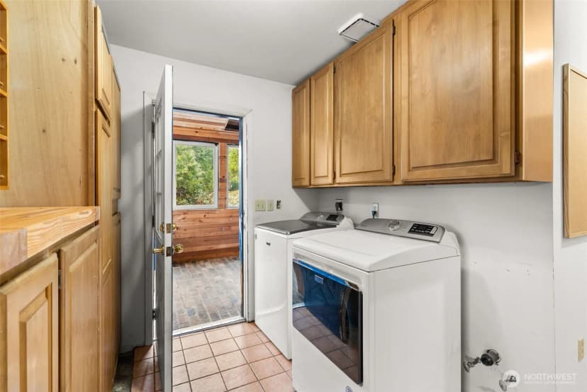Property photo for 51 E Lynda Lane W, Shelton photo 14
