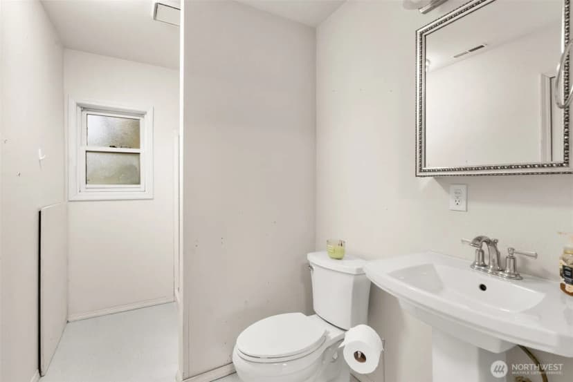 Property photo for 51 E Lynda Lane W, Shelton photo 12