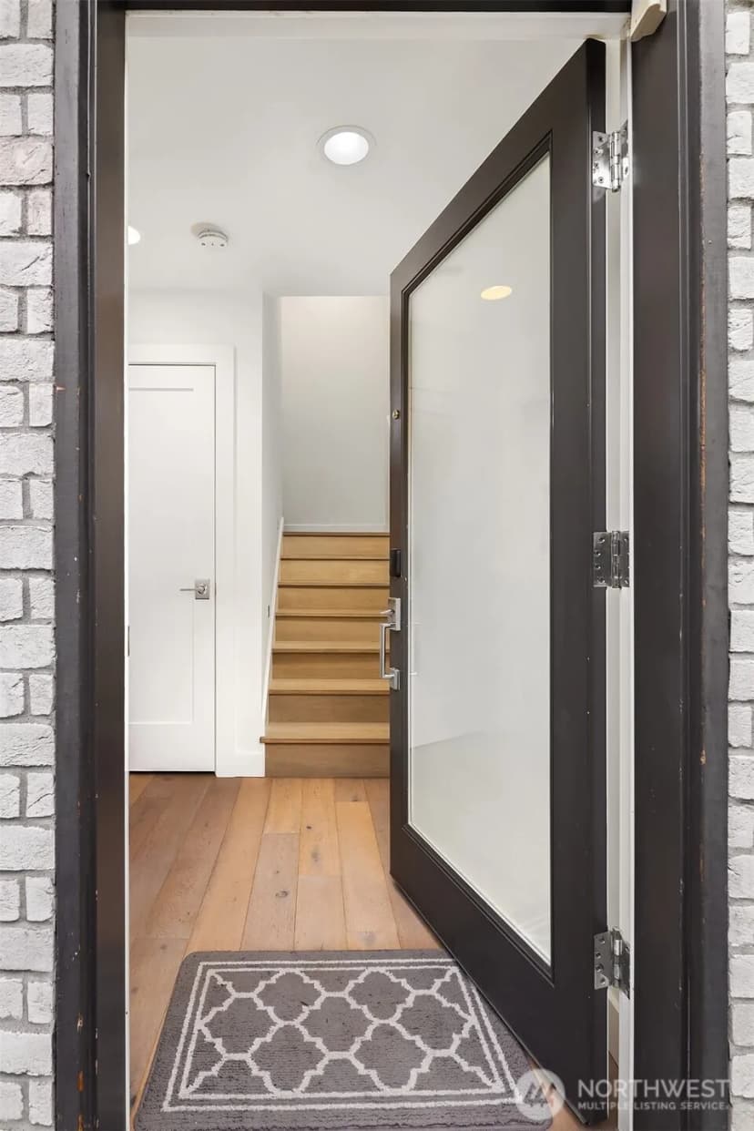 Property photo for 119 A 18th Avenue E, Seattle photo 5