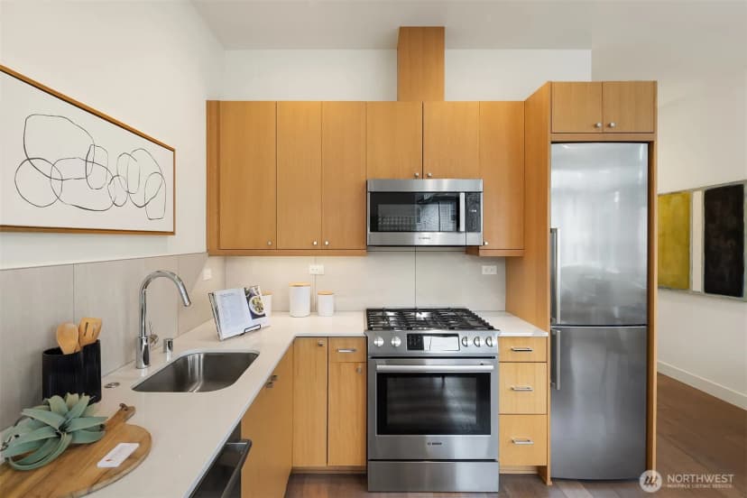 Property photo for 119 A 18th Avenue E, Seattle photo 15