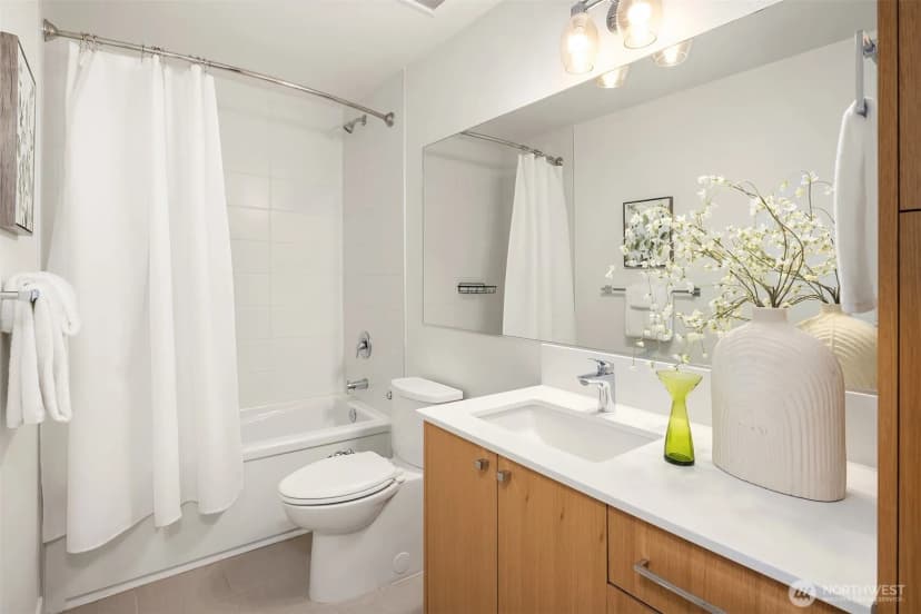 Property photo for 119 A 18th Avenue E, Seattle photo 8