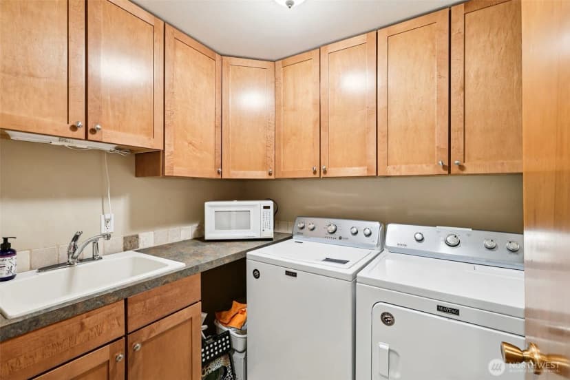 Property photo for 17340 Golden View Avenue, La Conner photo 29