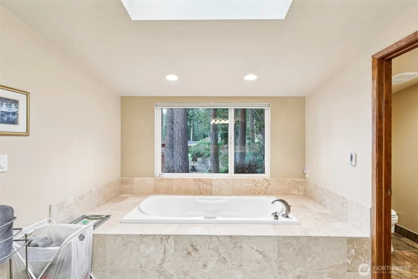 Property photo for 17340 Golden View Avenue, La Conner photo 19