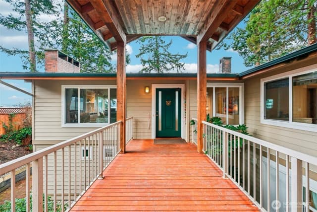 Property photo for 17340 Golden View Avenue, La Conner photo 5