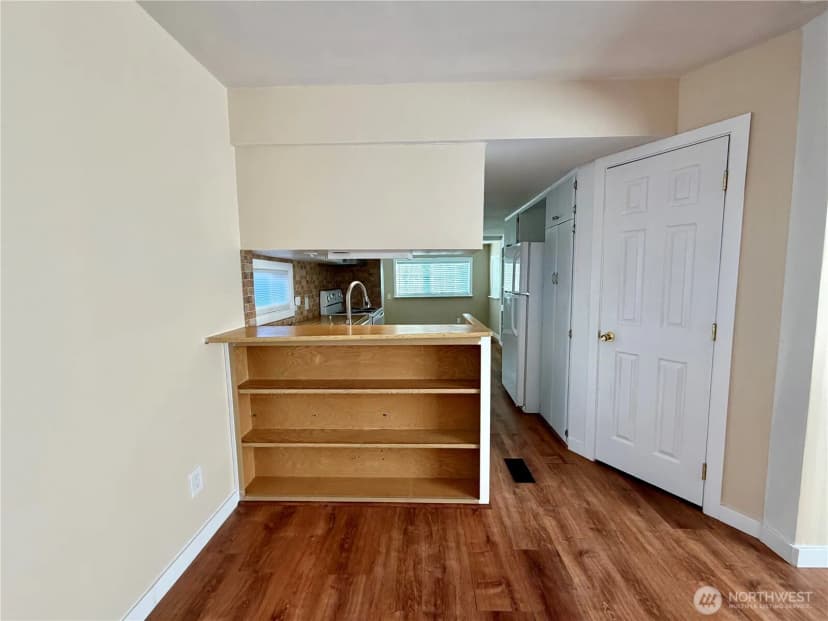 Property photo for 18501 52nd Avenue #6, Lynnwood photo 8