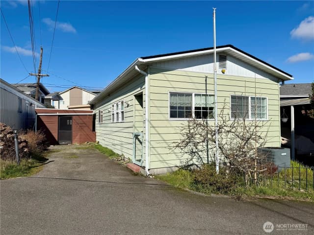 Property photo for 18501 52nd Avenue #6, Lynnwood