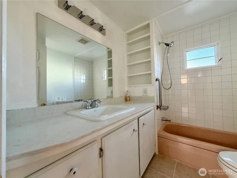 Property photo for 18501 52nd Avenue #6, Lynnwood photo 17