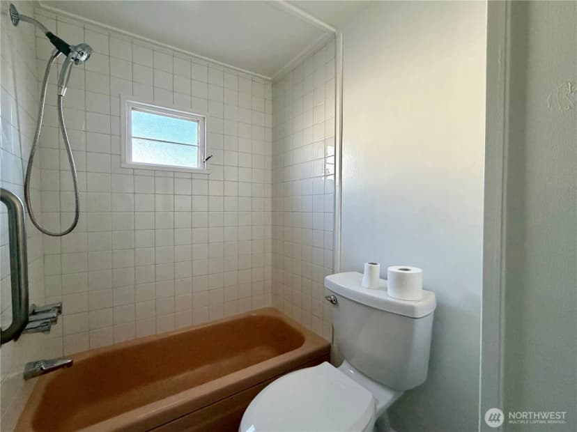 Property photo for 18501 52nd Avenue #6, Lynnwood photo 16