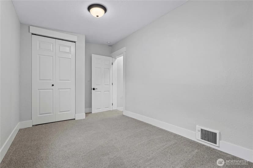 Property photo for 5526 20th Avenue S, Seattle photo 27