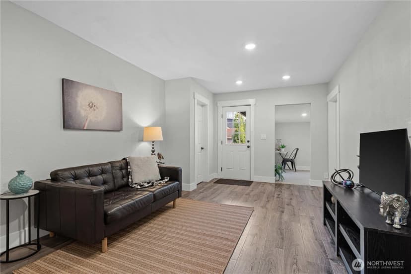 Property photo for 5526 20th Avenue S, Seattle photo 15