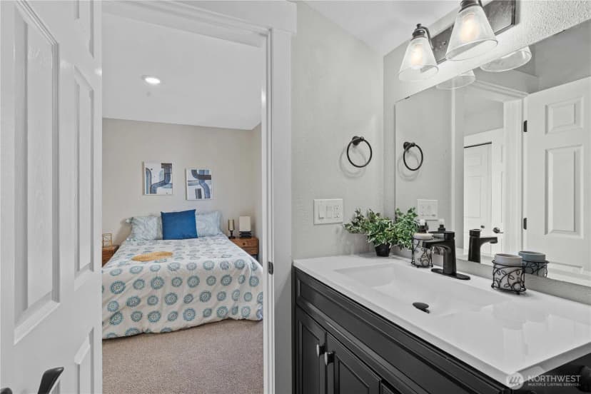 Property photo for 5526 20th Avenue S, Seattle photo 18