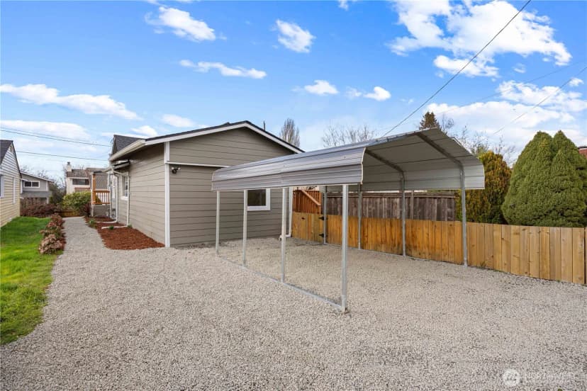 Property photo for 5526 20th Avenue S, Seattle photo 32
