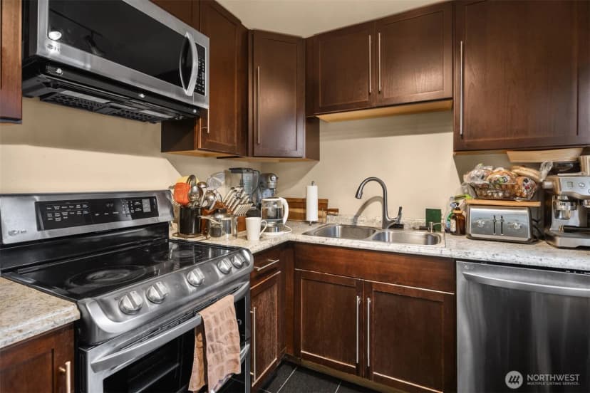 Property photo for 14508 Se 276th Place, Kent photo 15