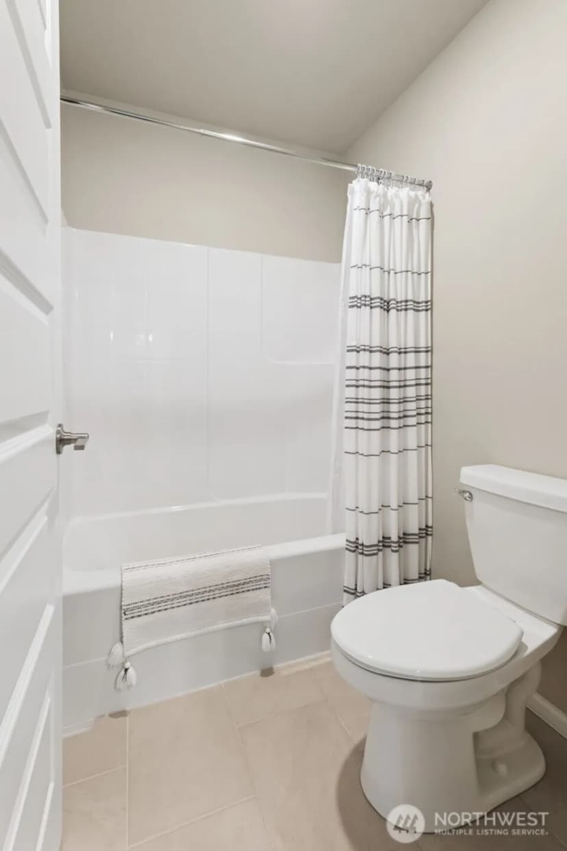 Property photo for 30098 220th Avenue Se, Covington photo 22