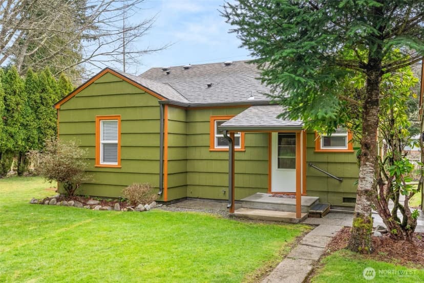 Property photo for 1912 Elliott Avenue Nw, Olympia photo 20