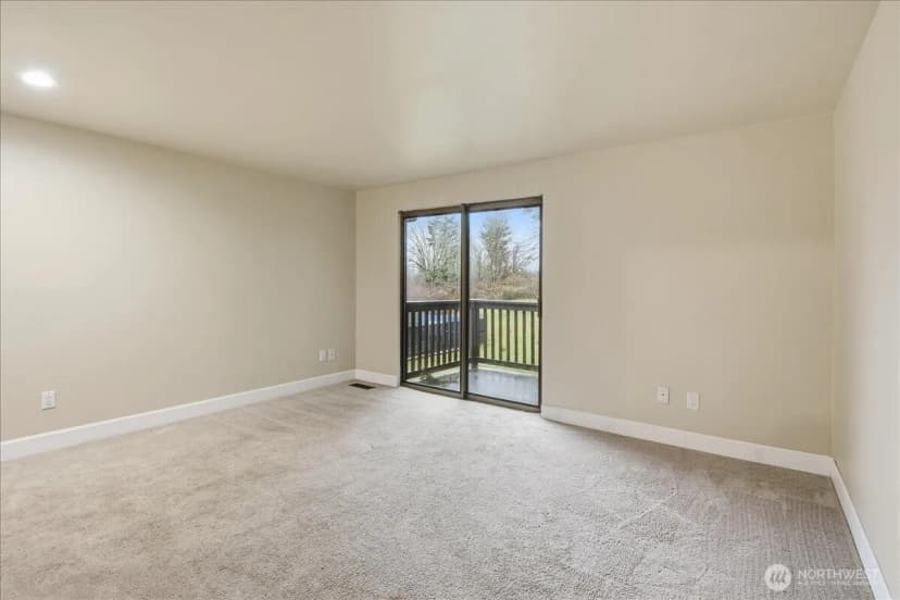 Property photo for 1596 Aberdeen Court Se, Renton photo 11