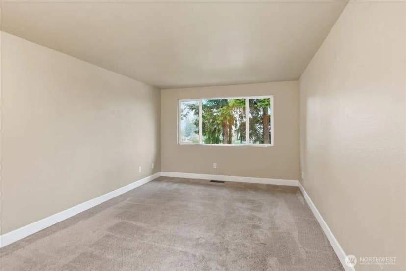 Property photo for 1596 Aberdeen Court Se, Renton photo 16