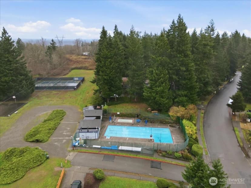 Property photo for 1596 Aberdeen Court Se, Renton photo 26