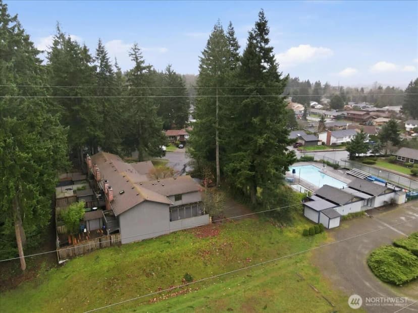 Property photo for 1596 Aberdeen Court Se, Renton photo 24