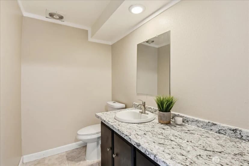 Property photo for 1596 Aberdeen Court Se, Renton photo 10