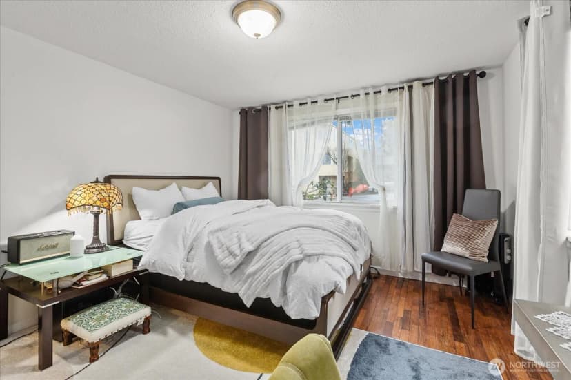 Property photo for 1011 Ne 180th Street, Shoreline photo 17