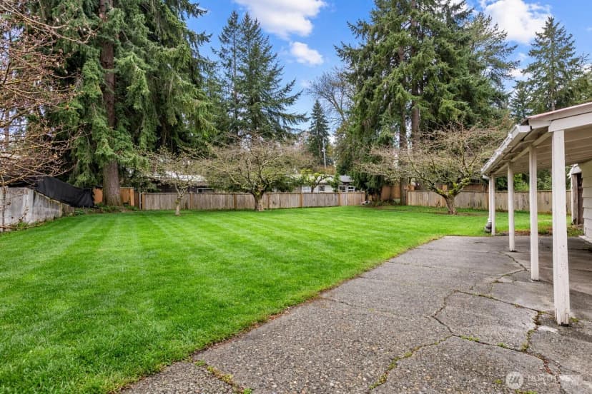 Property photo for 1011 Ne 180th Street, Shoreline photo 23