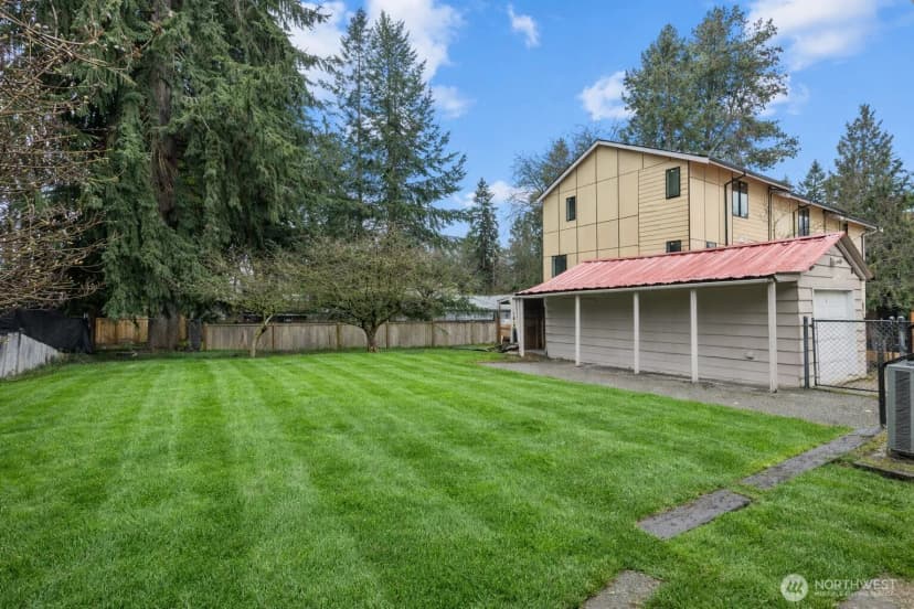 Property photo for 1011 Ne 180th Street, Shoreline photo 22