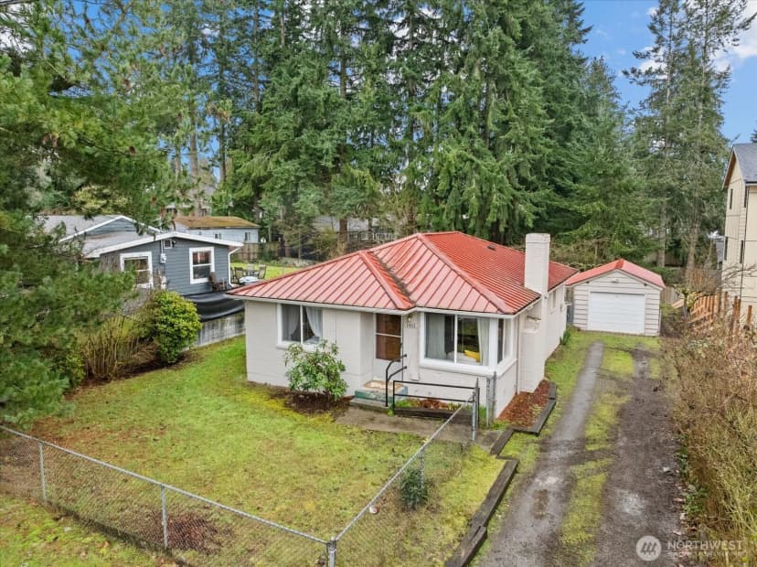 Property photo for 1011 Ne 180th Street, Shoreline