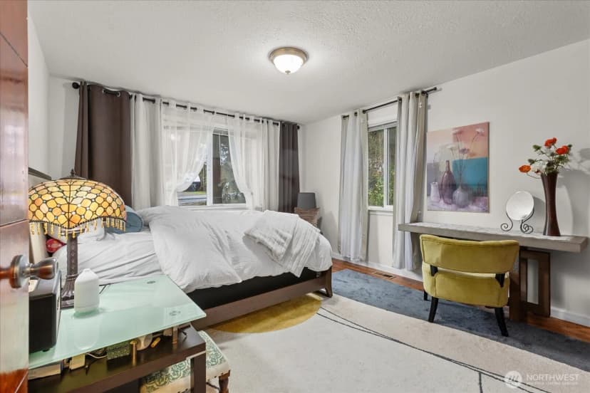 Property photo for 1011 Ne 180th Street, Shoreline photo 16