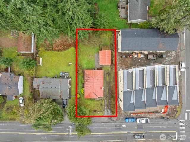 Property photo for 1011 Ne 180th Street, Shoreline photo 4