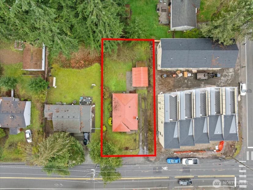 Property photo for 1011 Ne 180th Street, Shoreline photo 4
