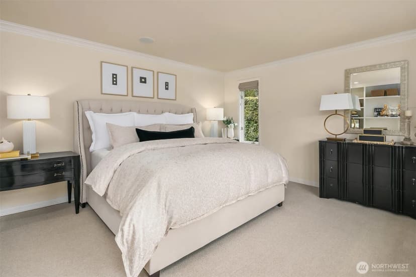 Property photo for 838 Evergreen Point Road, Medina photo 13