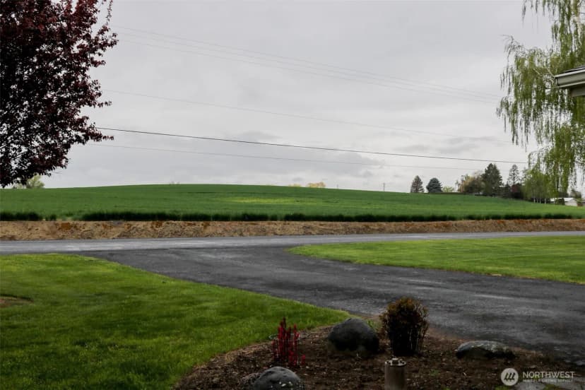 Property photo for 1917 Reser Road, Walla Walla photo 31