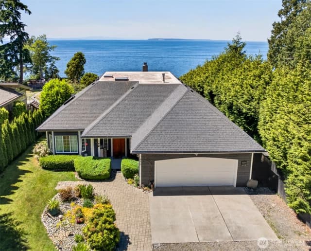 Property photo for 8613 Semiahmoo Drive, Blaine
