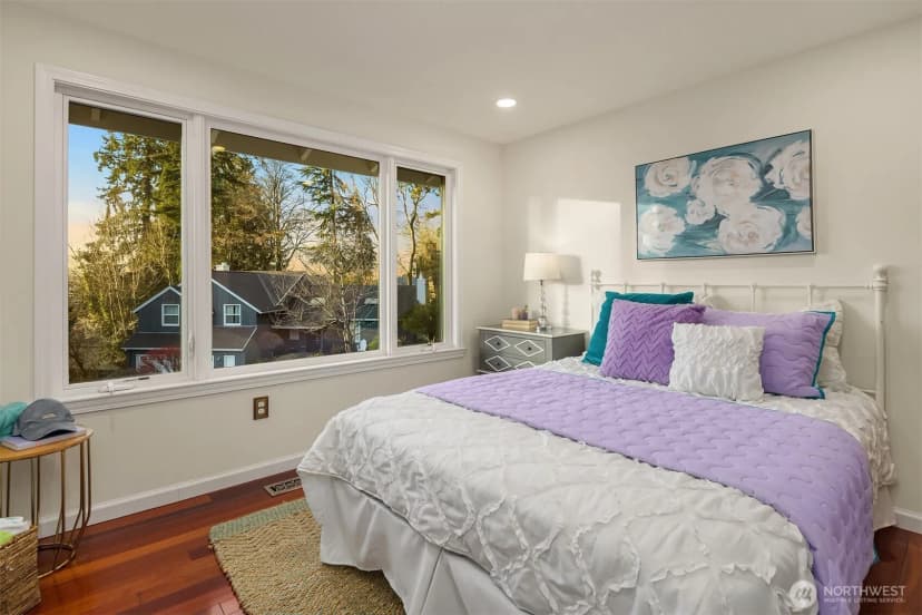 Property photo for 8413 Se 53rd Place, Mercer Island photo 17