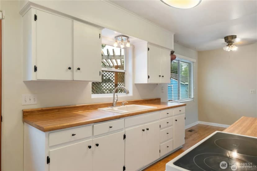 Property photo for 1123 Forest Glen Road, Oak Harbor photo 12