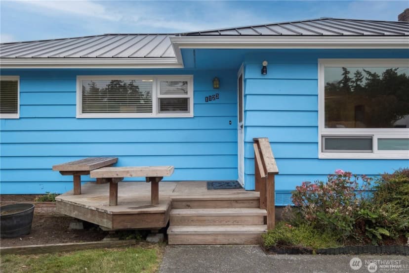 Property photo for 1123 Forest Glen Road, Oak Harbor photo 2