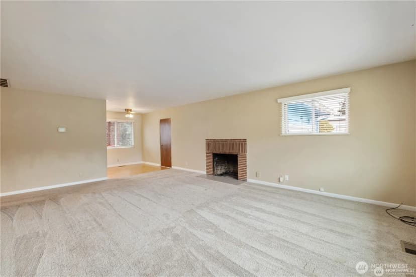 Property photo for 1123 Forest Glen Road, Oak Harbor photo 6