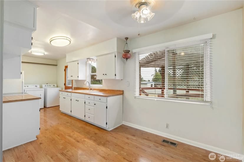 Property photo for 1123 Forest Glen Road, Oak Harbor photo 9