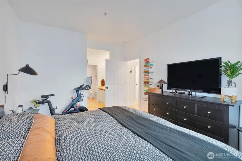 Property photo for 23519 55th Avenue S #12-1, Kent photo 16