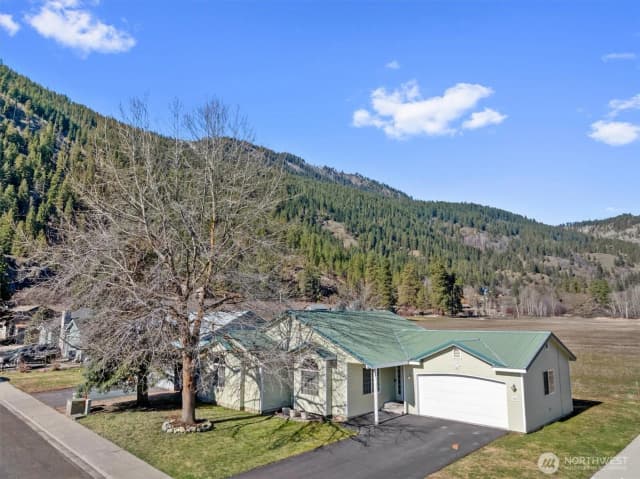 Property photo for 300 Tumwater Drive, Leavenworth photo 2