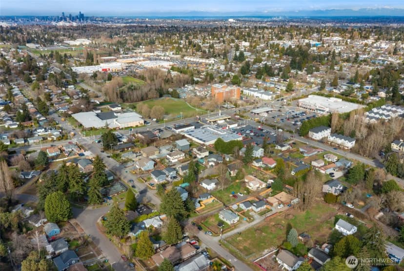 Property photo for 9806 30th Avenue Sw, Seattle photo 13