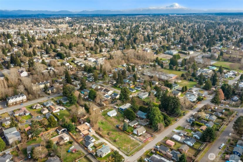 Property photo for 9806 30th Avenue Sw, Seattle photo 11