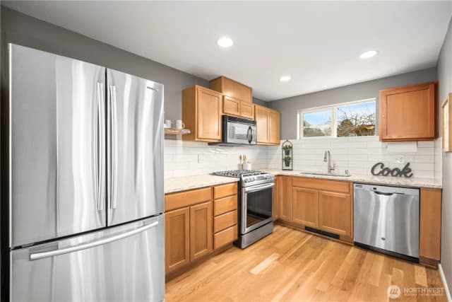 Property photo for 10130 Holman Road Nw #a, Seattle photo 4